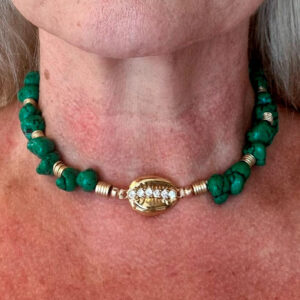Choker com Pedras Verdes, Hematita e Búzio